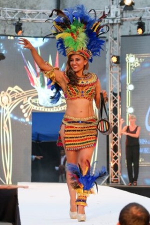 world-fashion-show-2013-2016-135