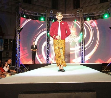 world-fashion-show-2013-2016-155