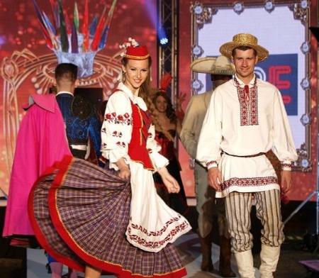 world-fashion-show-2013-2016-166