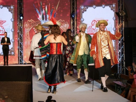 world-fashion-show-2013-2016-167