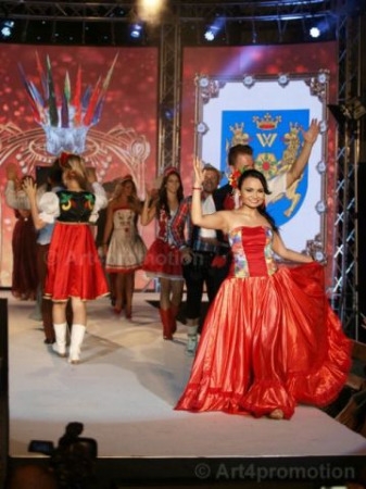 world-fashion-show-2013-2016-169