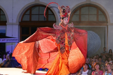 world-fashion-show-2013-2016-178