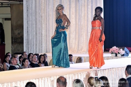 world-fashion-show-2013-2016-41