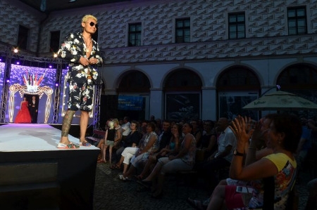 world-fashion-show-2013-2016-82